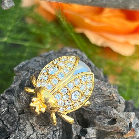 Vintage Napier White and Crystal Gold-Tone Ladybug Brooch Pin - Picture 4 of 9